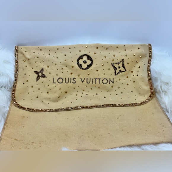 Louis Vuitton Dust Bag Embellished with Crystals 15.5” x 19” - Picture 3 of 13